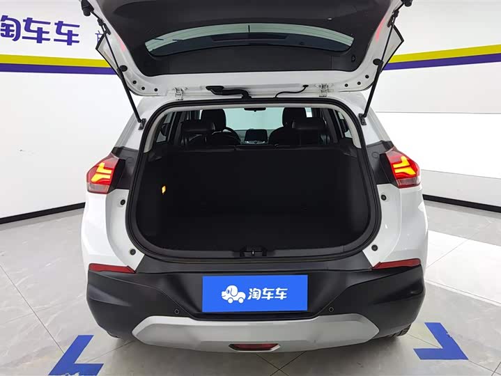 Фото 4 - Chevrolet Tracker