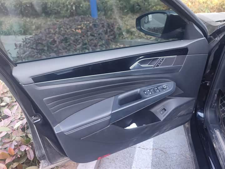 Фото 7 - Volkswagen Passat