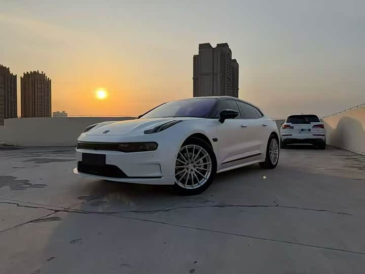 Фото 3 - Zeekr 001