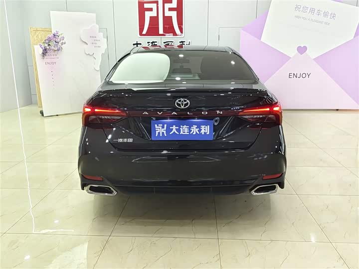 Фото 5 - Toyota Avalon