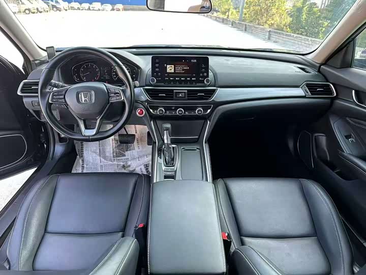 Фото 8 - Honda Inspire