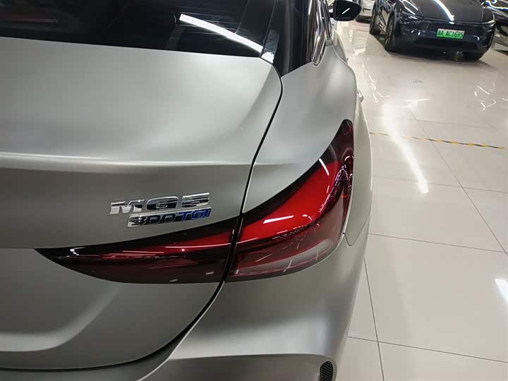 Фото 8 - MG Motor 5