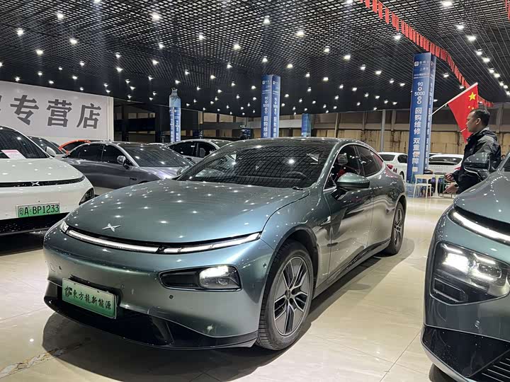 Фото 2 - XPeng P7