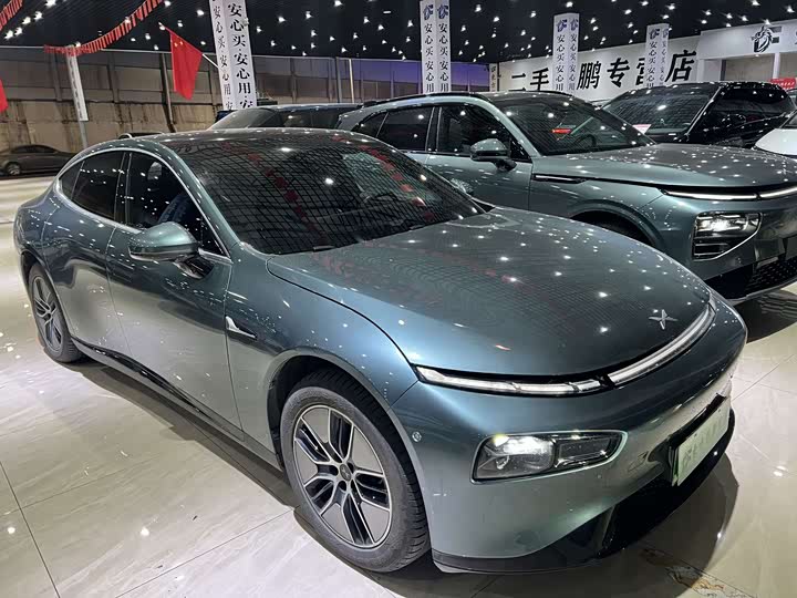 Фото 3 - XPeng P7