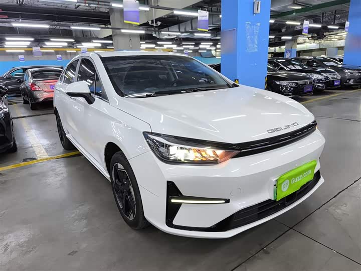 Фото 4 - Beijing EU5 Plus