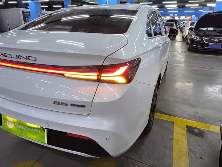 Фото 7 - Beijing EU5 Plus