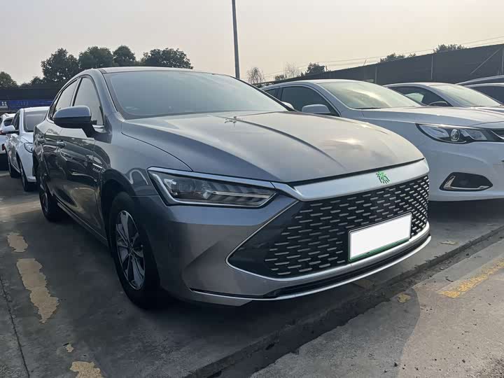Фото 3 - BYD Qin Plus