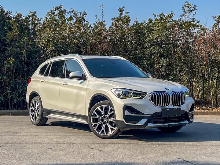 Фото 3 - BMW X1