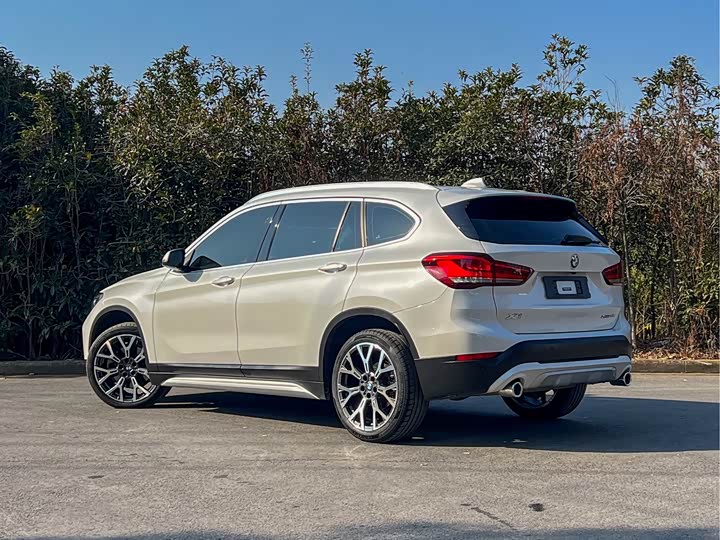 Фото 5 - BMW X1