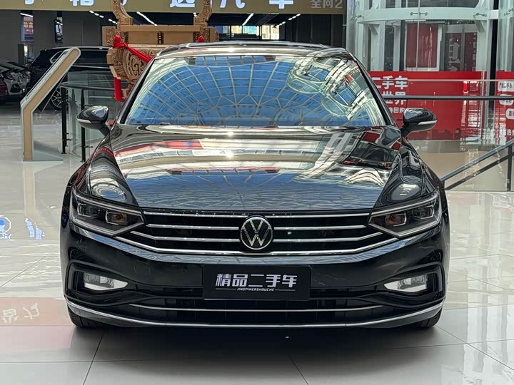 Фото 2 - Volkswagen Magotan