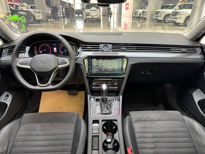 Фото 4 - Volkswagen Magotan