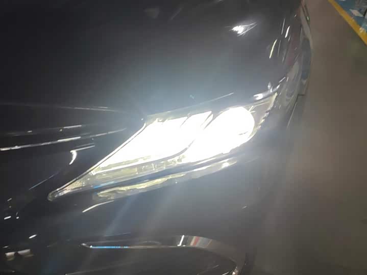 Фото 5 - Toyota Camry