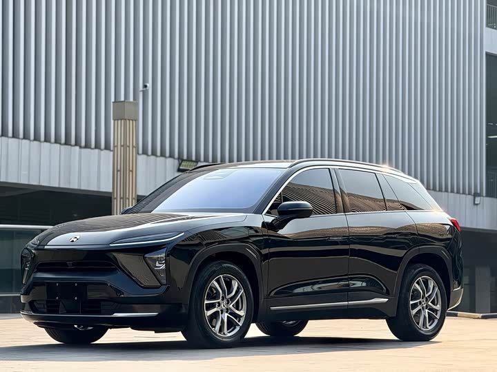 Фото 1 - Nio ES6