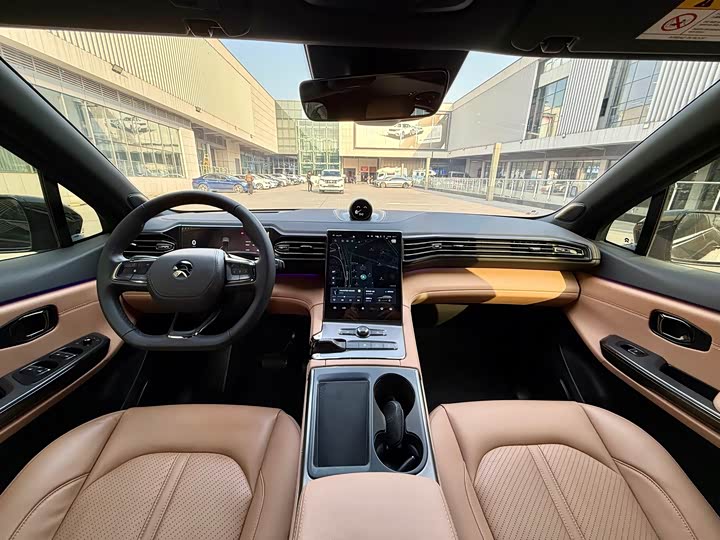 Фото 7 - Nio ES6