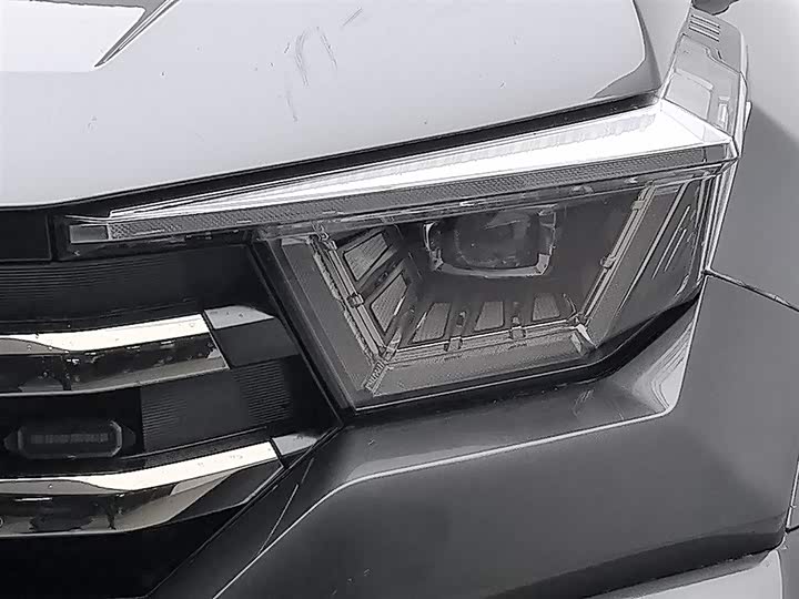 Фото 7 - Tank 400 Hybrid