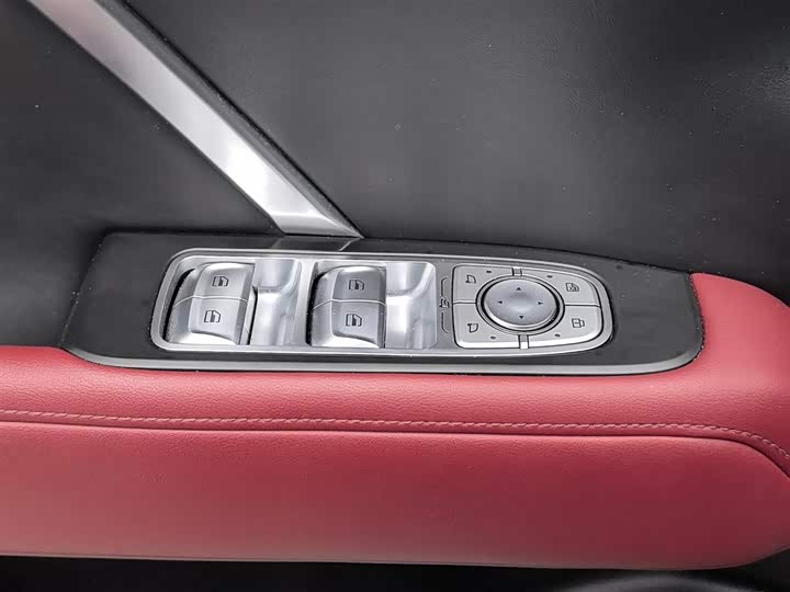 Фото 9 - Tank 400 Hybrid