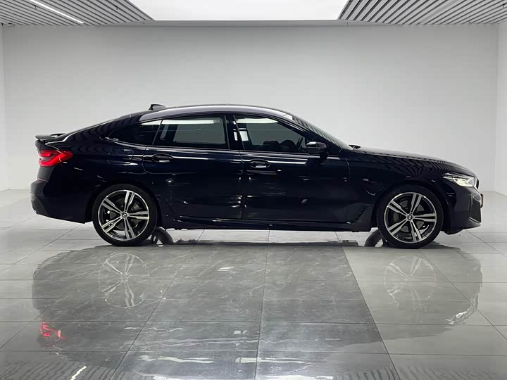 Фото 8 - BMW 6 Series GT