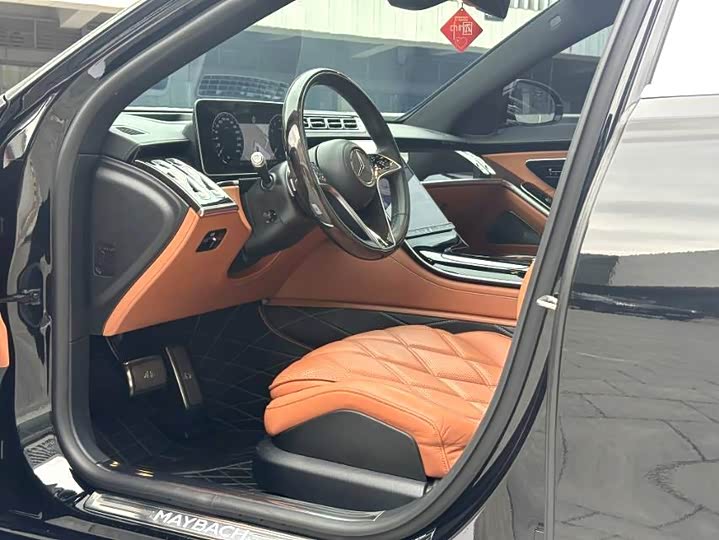 Фото 4 - Mercedes-Benz Maybach S-Class