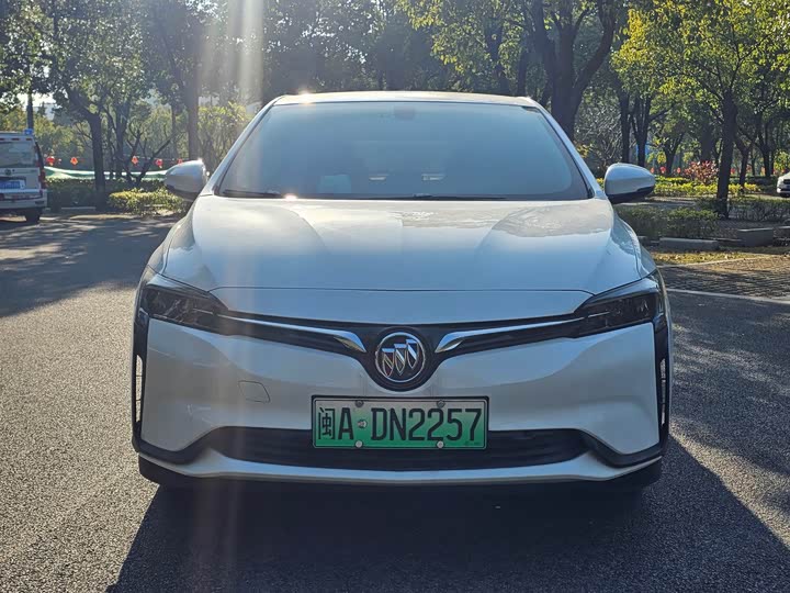 Фото 2 - Buick Velite 6