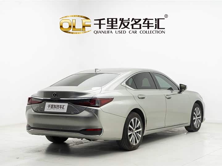 Фото 5 - Lexus ES