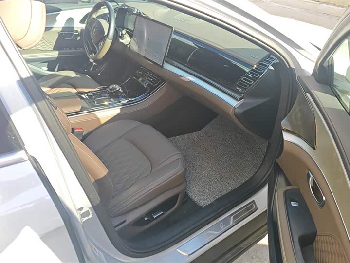 Фото 8 - BYD Han