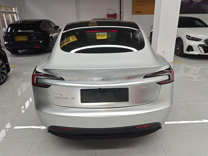 Фото 6 - Tesla Model 3