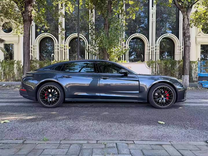 Фото 4 - Porsche Panamera