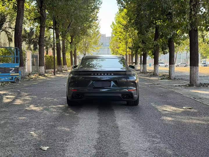 Фото 7 - Porsche Panamera