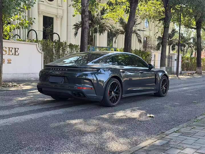 Фото 8 - Porsche Panamera