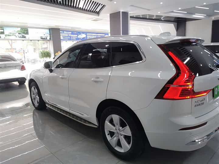 Фото 5 - Volvo XC60