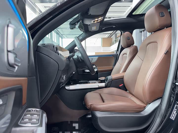 Фото 4 - Mercedes-Benz GLB-Class