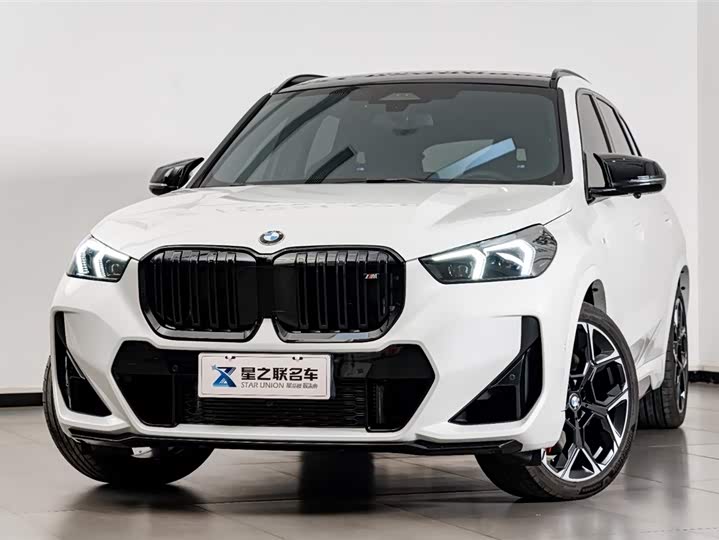Фото 2 - BMW X1