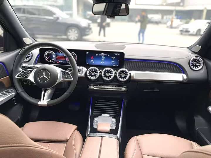 Фото 9 - Mercedes-Benz GLB-Class