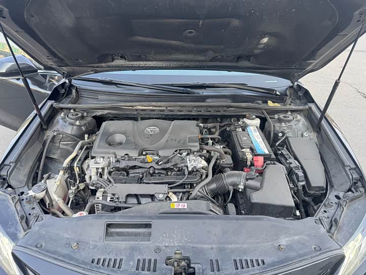 Фото 7 - Toyota Camry