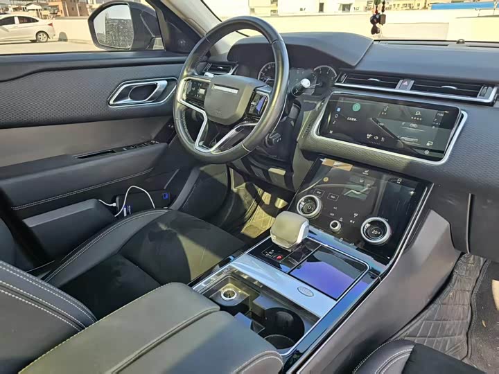 Фото 9 - Land Rover Range Rover Velar