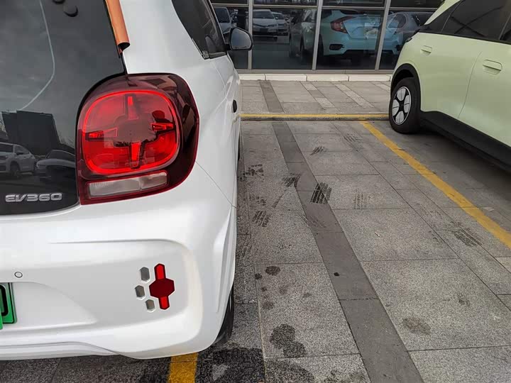 Фото 8 - Roewe Clever