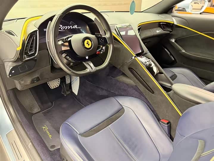 Фото 3 - Ferrari Roma