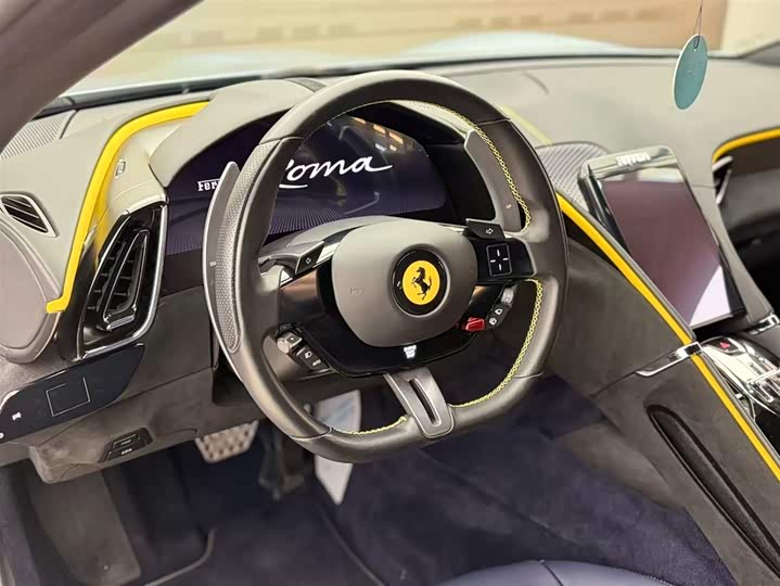 Фото 6 - Ferrari Roma