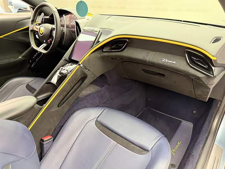 Фото 9 - Ferrari Roma