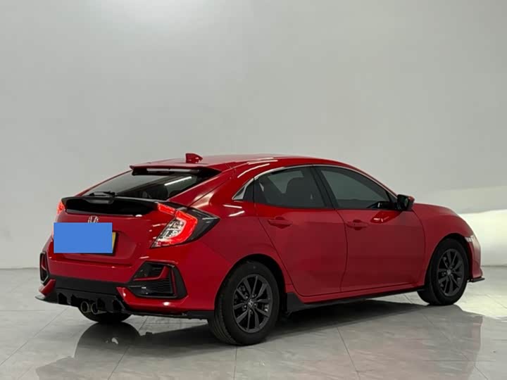 Фото 8 - Honda Civic