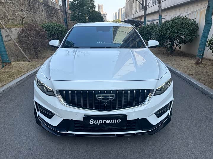 Фото 2 - Geely Preface