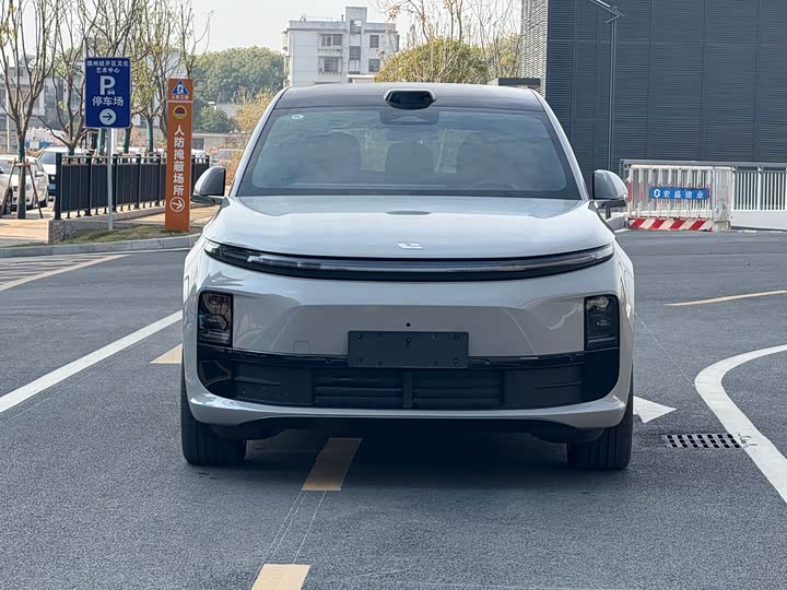 Фото 2 - LiXiang L6