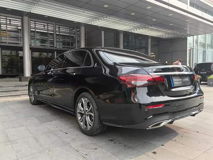 Фото 6 - Mercedes-Benz E-Class