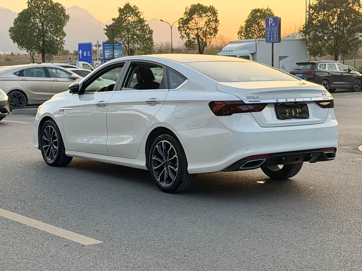 Фото 6 - Geely Binrui