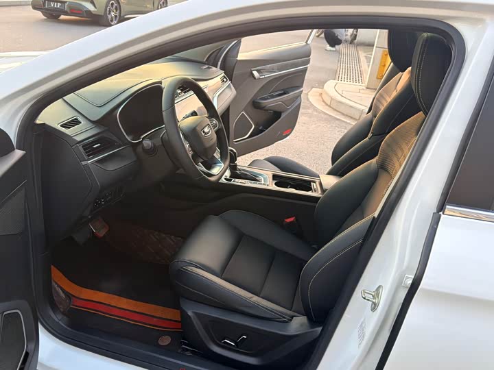 Фото 8 - Geely Binrui