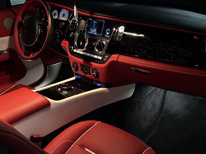 Фото 5 - Rolls-Royce Wraith