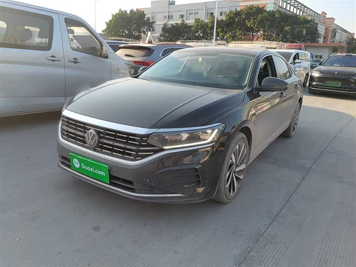 Фото 2 - Volkswagen Passat