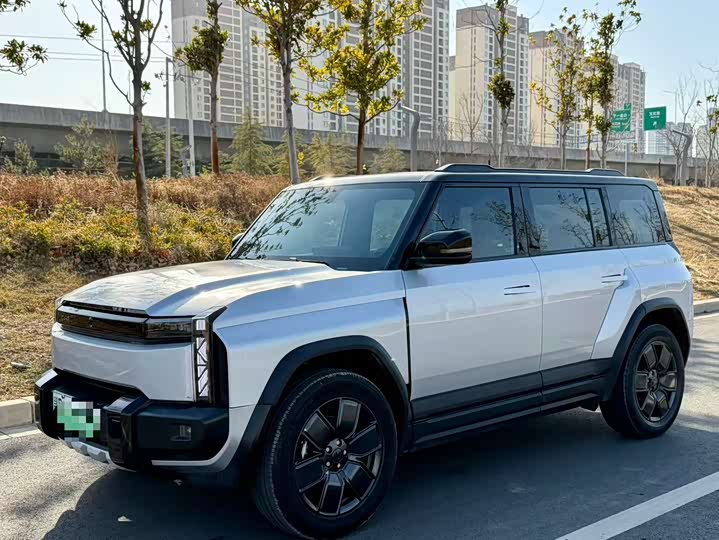 Фото 1 - Chery iCar 03T