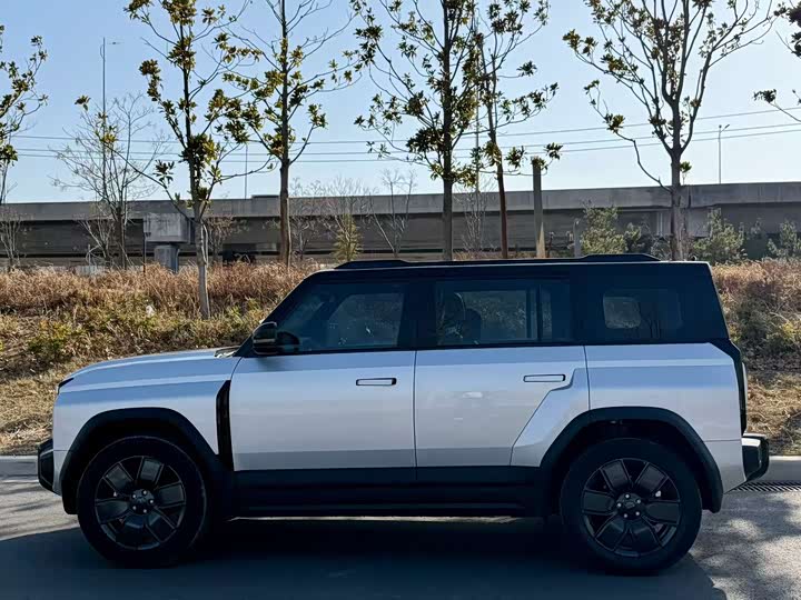 Фото 3 - Chery iCar 03T