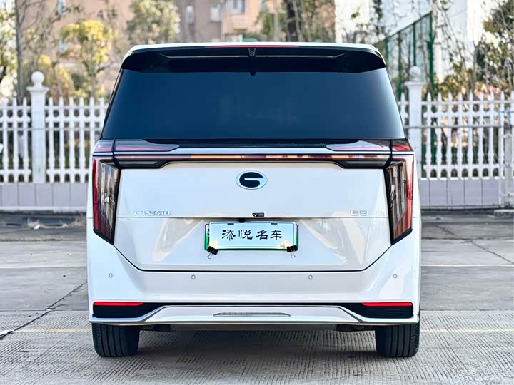 Фото 6 - GAC Trumpchi E9